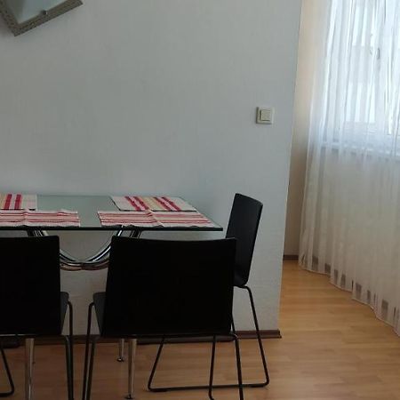 Affordable Studio Near City Center ウィーン エクステリア 写真