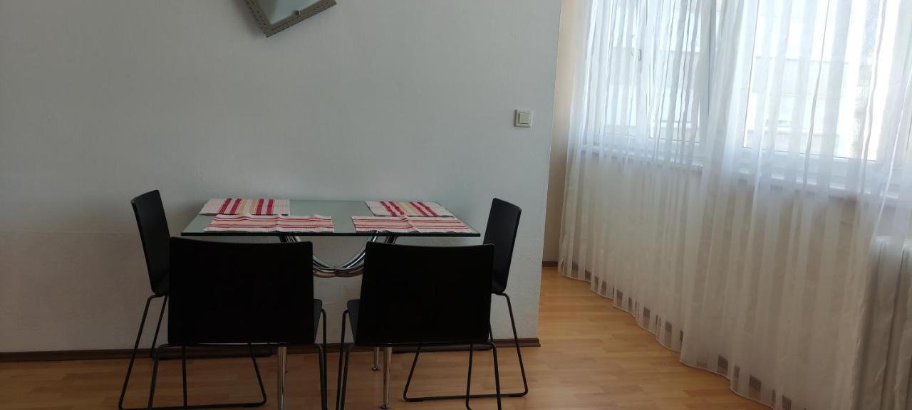 Affordable Studio Near City Center ウィーン エクステリア 写真