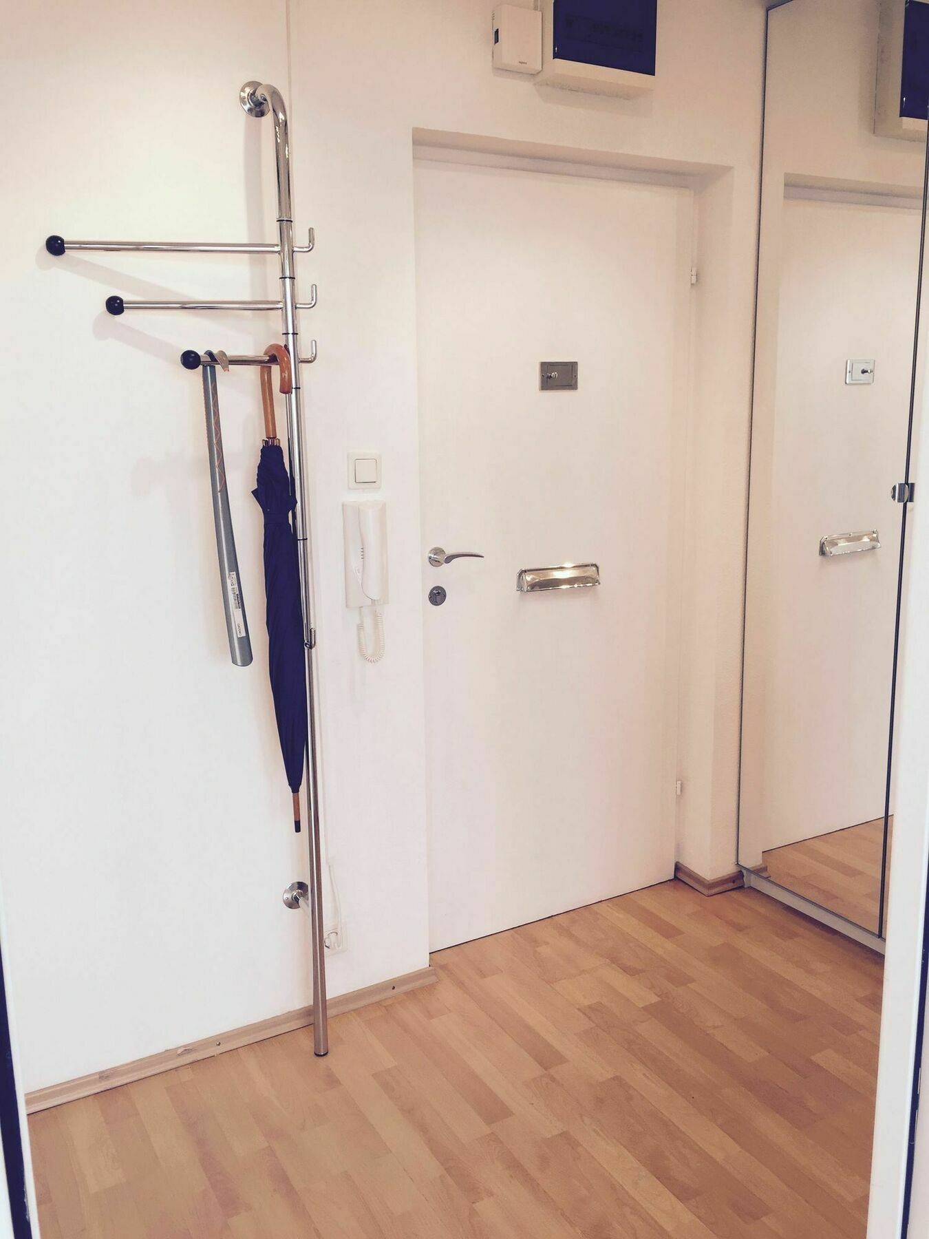Affordable Studio Near City Center ウィーン エクステリア 写真