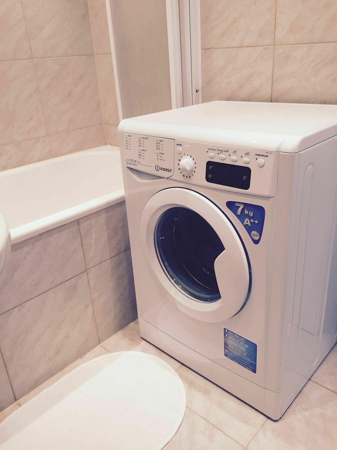 Affordable Studio Near City Center ウィーン エクステリア 写真